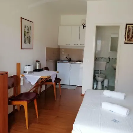 Emmas Stari Grad (Hvar)